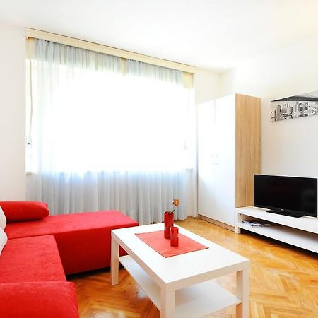 Split Central Lovely Flat 部屋 写真