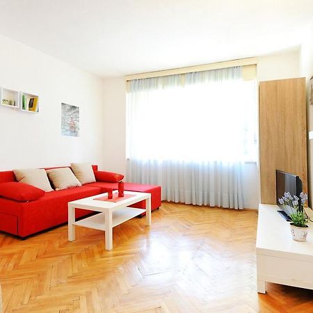 Split Central Lovely Flat 部屋 写真
