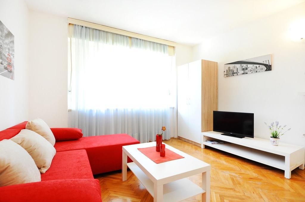 Split Central Lovely Flat 部屋 写真