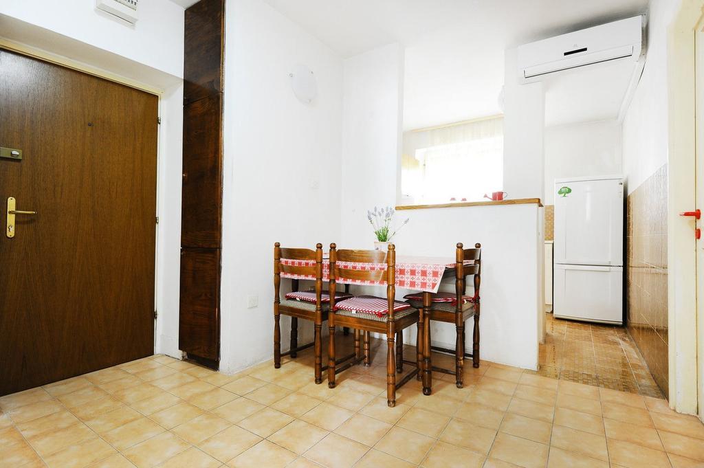 Split Central Lovely Flat 部屋 写真